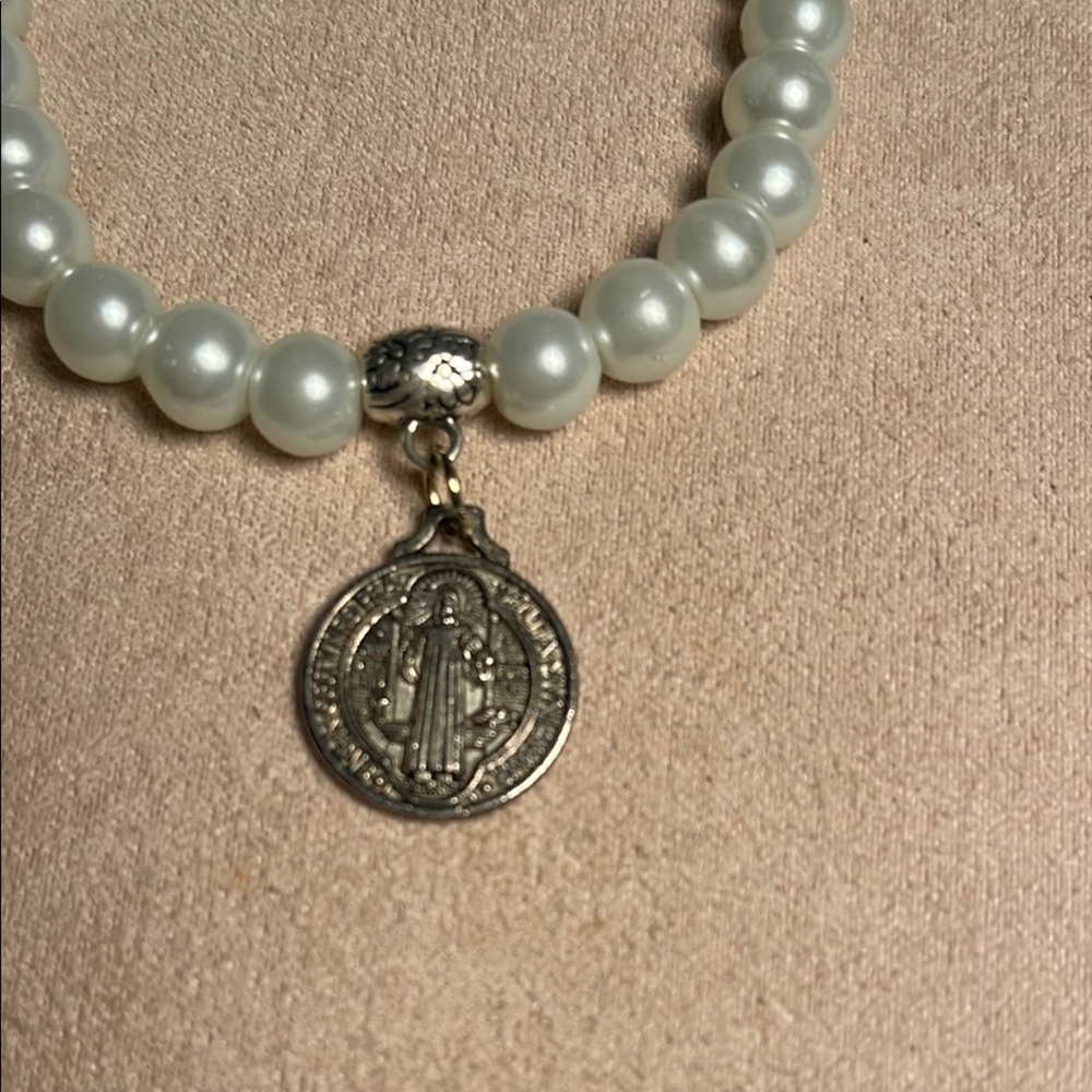 Elegant St. Benedict White Pearl Bracelet with Silver Charm - Picture 3 of 4